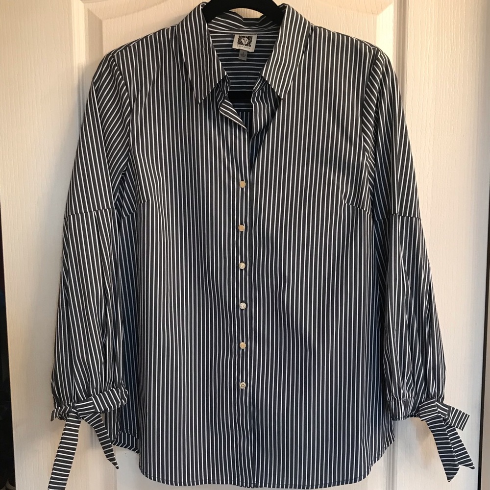 NWOT Anne Klein Fitted Black & White Striped Top